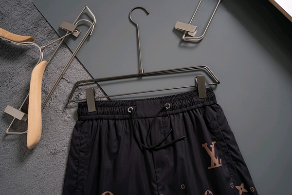 ブランドハーフパンツ側面デザイン